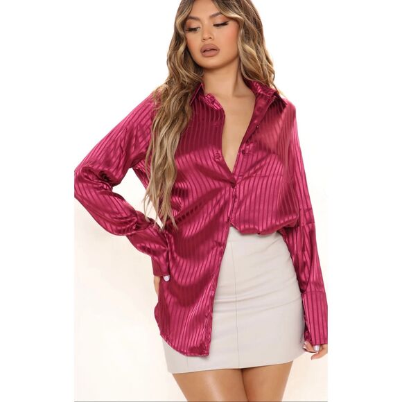 Fashion Nova Women’s XL Stripe This Way Satin Shirt Burgundy NEW - Picture 1 of 8